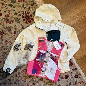 FLIPBELT {NWT} BUNDLE!  Durango Soft Shell Jacket & Tahoe Hydration Vest (Med)